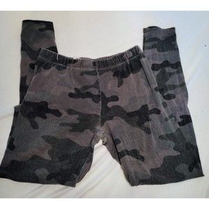 No Boundaries Medium Size Athletic Leggings Camo Print